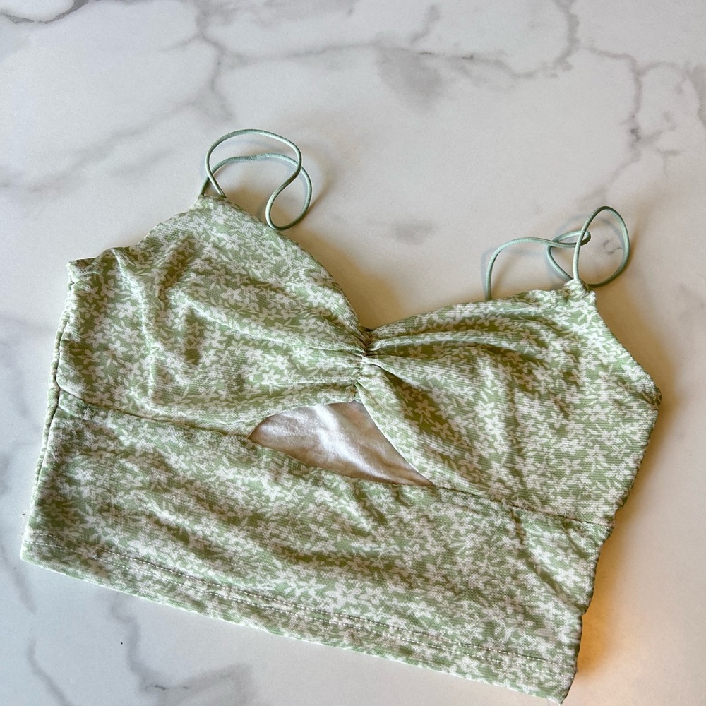 green crop top